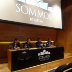 Bodega SOMMOS se convierte en nuevo patrocinador de la SD Huesca. Esta mañana se ha firmado el acuerdo del patrocinio en la misma bodega.