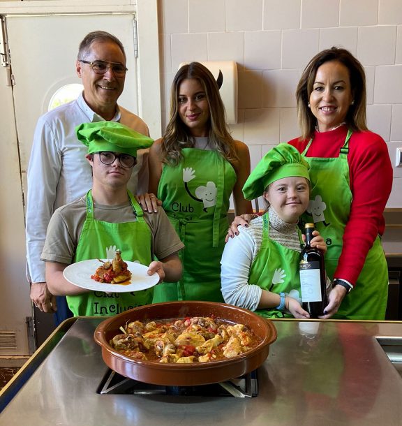 Bodega Sommos y el chef Carmelo Bosque colaboran con el Club Inclucina de ATADES