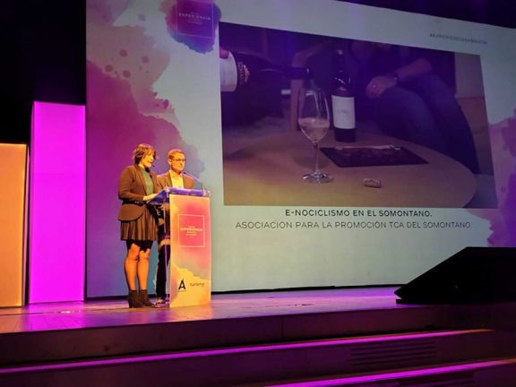 ‘Enociclismo en el Somontano’ de Bodega SOMMOS, entre las Mejores Experiencias Turísticas de Aragón 2023
